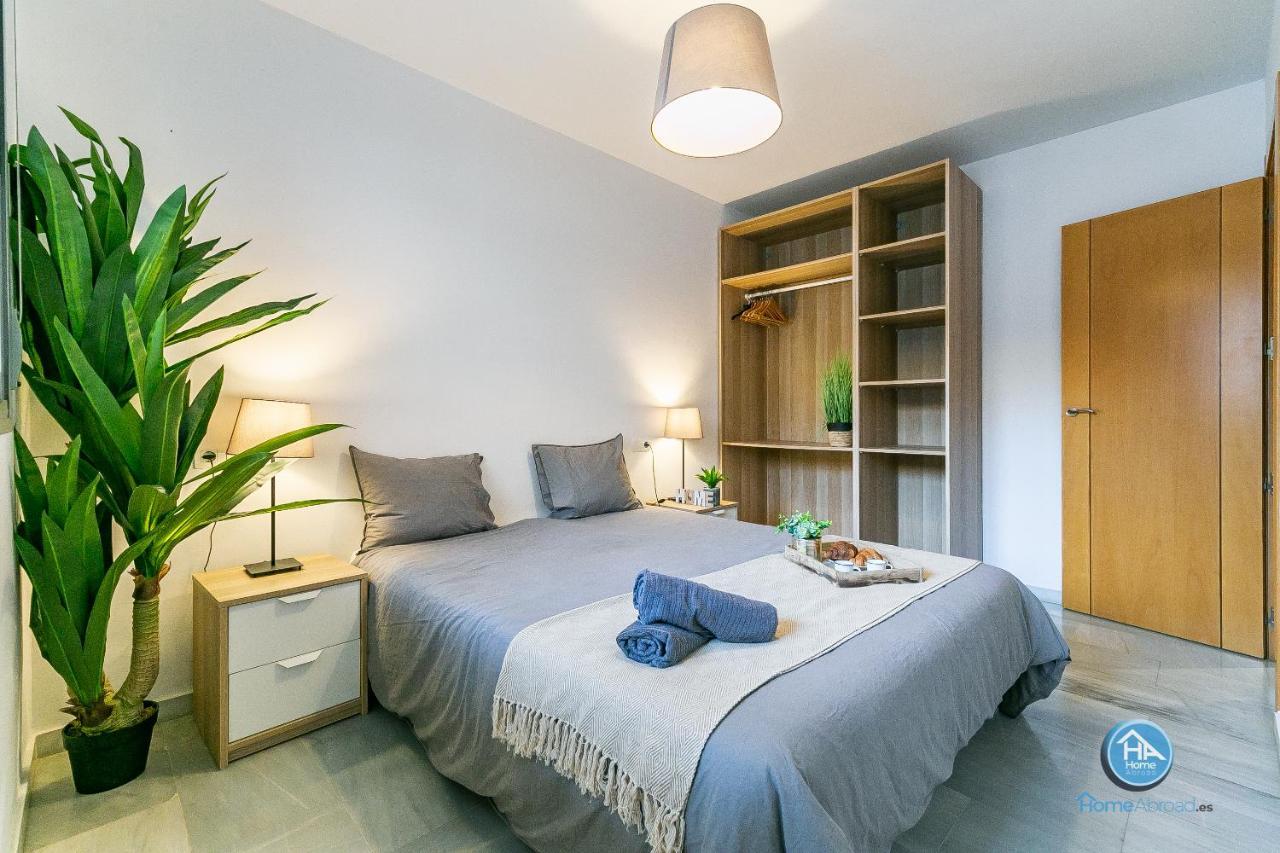 Malaga Boutique Stay - Carlos Haya Area With Parking Buitenkant foto