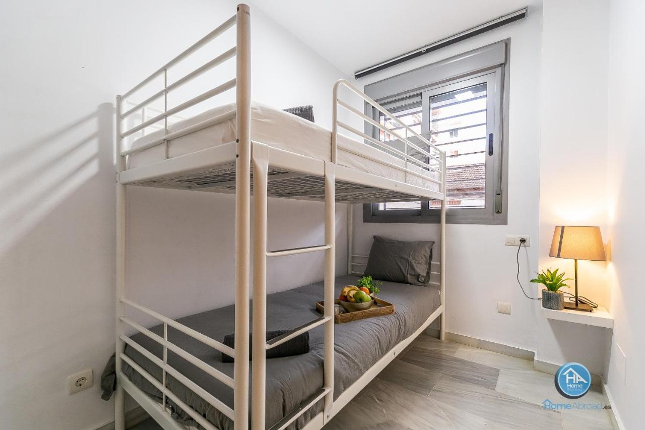 Malaga Boutique Stay - Carlos Haya Area With Parking Buitenkant foto