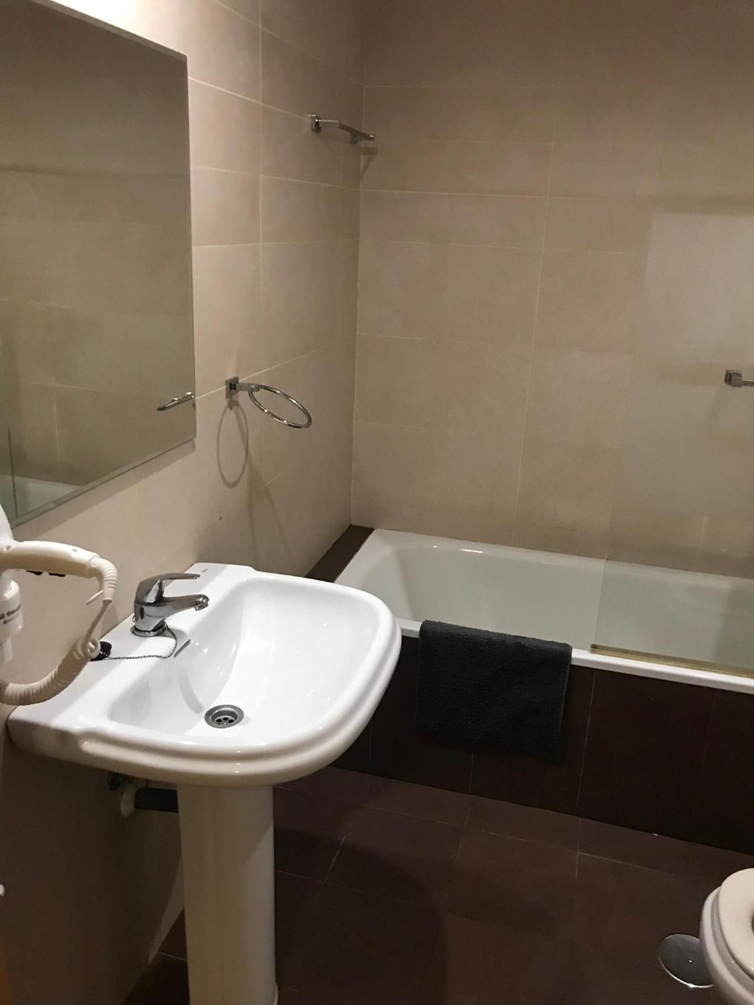 Malaga Boutique Stay - Carlos Haya Area With Parking Buitenkant foto